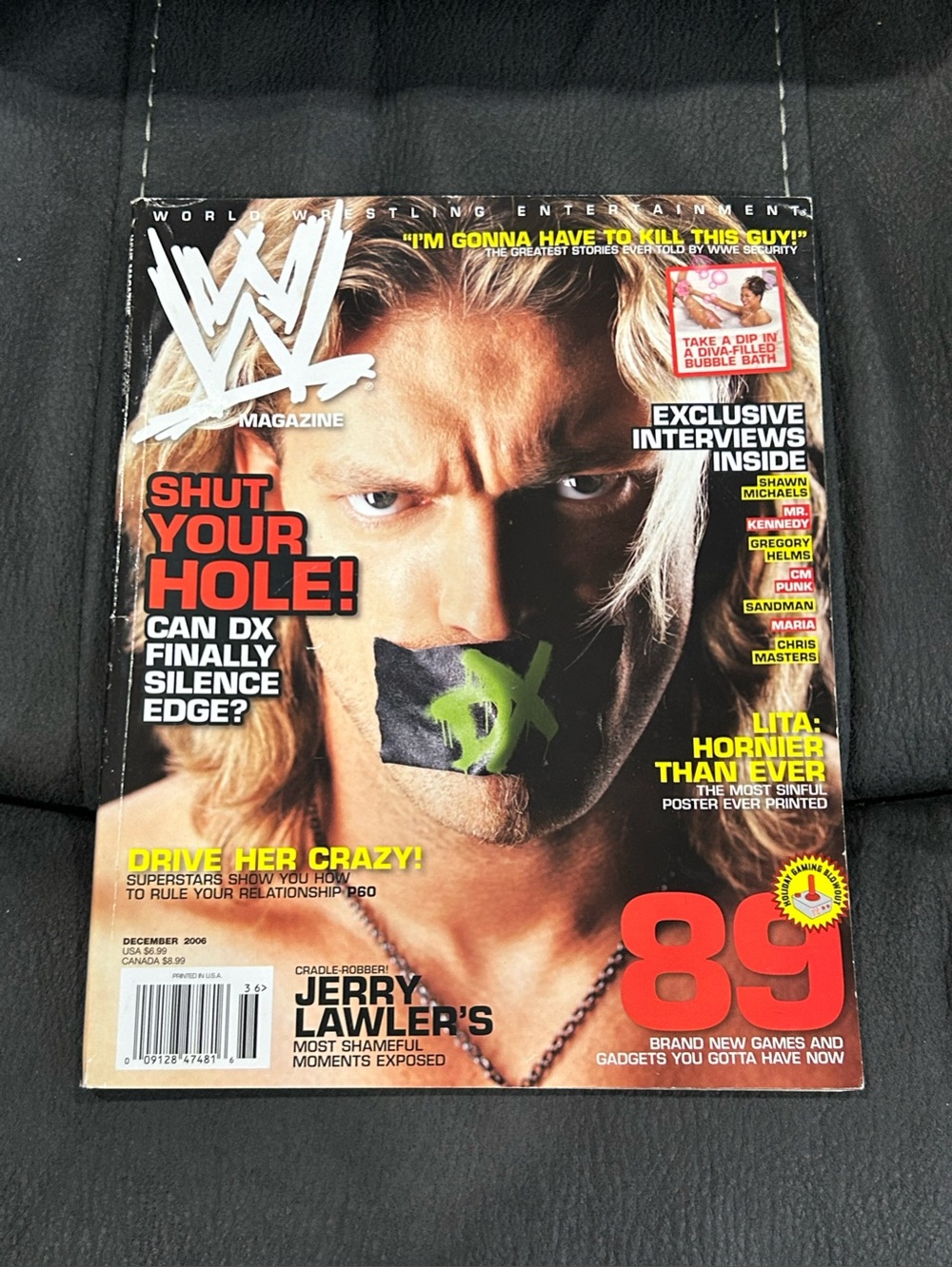 WWE magazine - December 2006